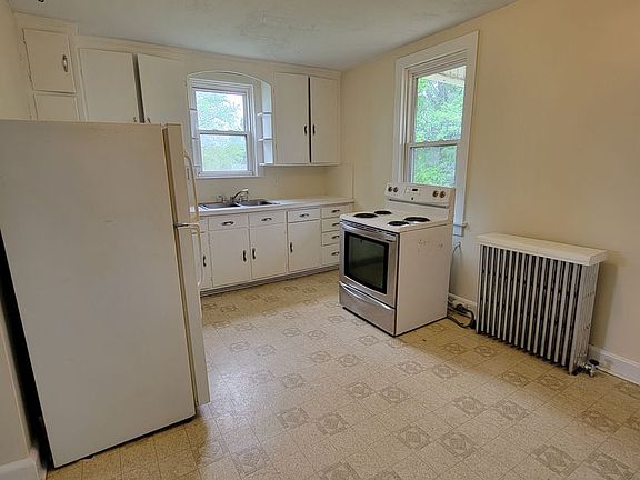 4th image of 308 Grandview Ave #B