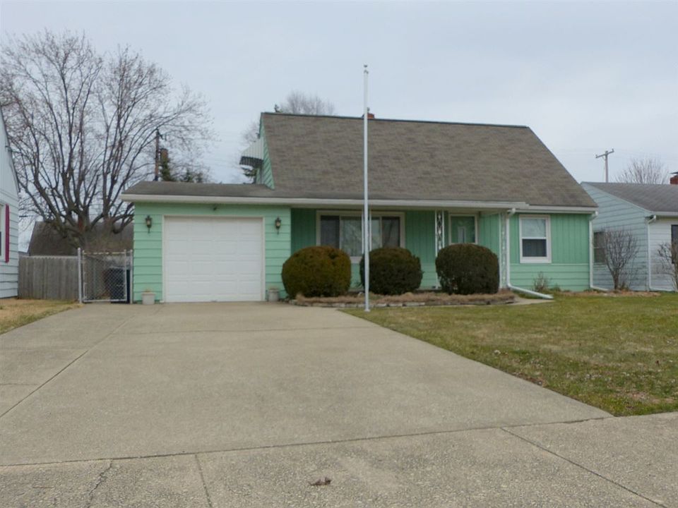 1st image of 740 Greenview Ave