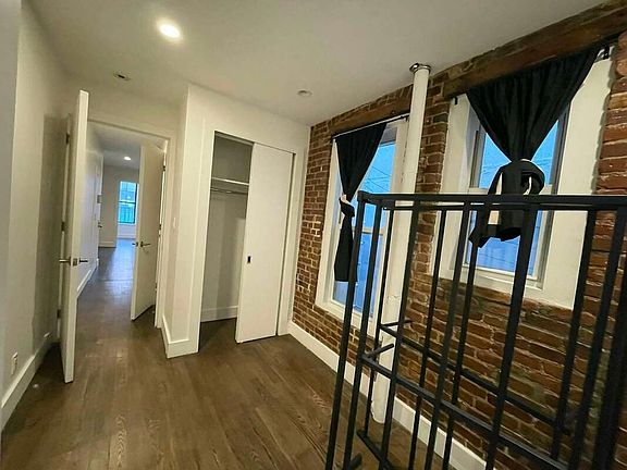 5th image of 442 10th Ave #5F