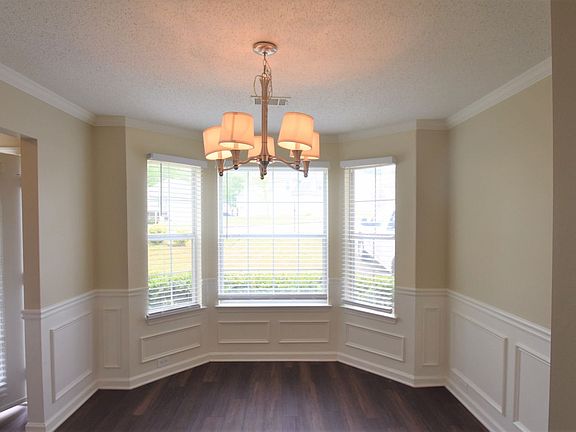 5th image of 6939 Foxmoor Way