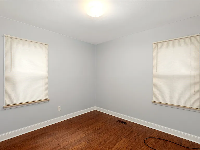 2200 Guthrie Ave — Photo 16