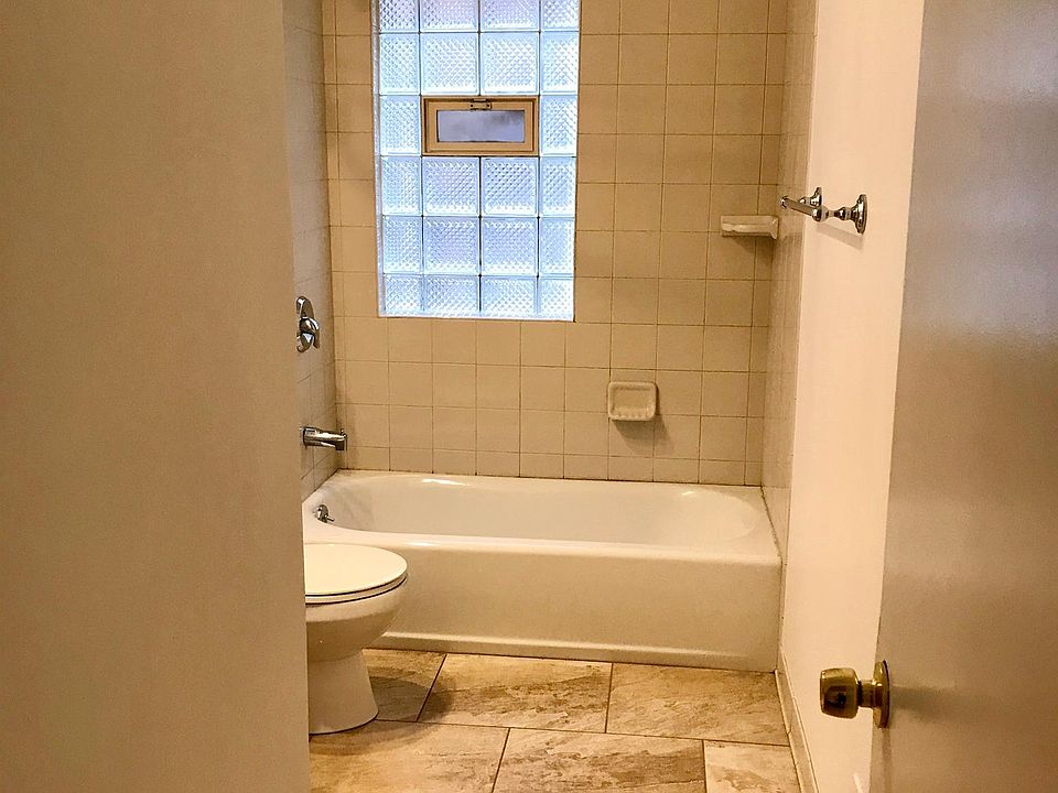 1st image of 1285 W 117th St #1