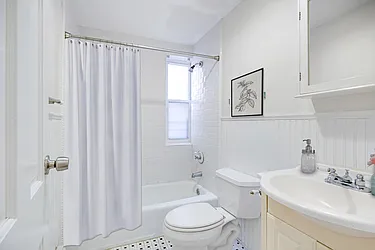 Rented by R New York