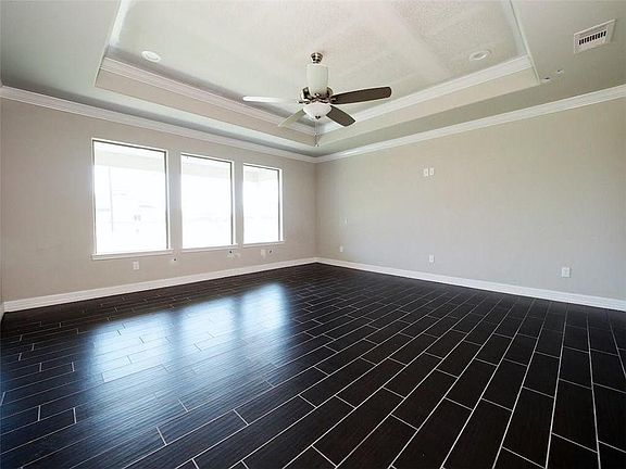 3rd image of 7205 Lake Melody Dr