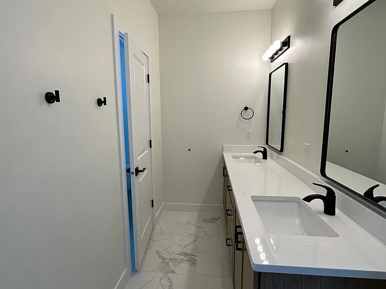 915 S Willow Dr — Photo 17