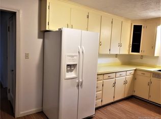 714 Crystal Lake Rd #3, Tolland, CT 06084