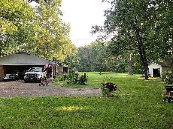 2nd image of 627 Senatobia Dr