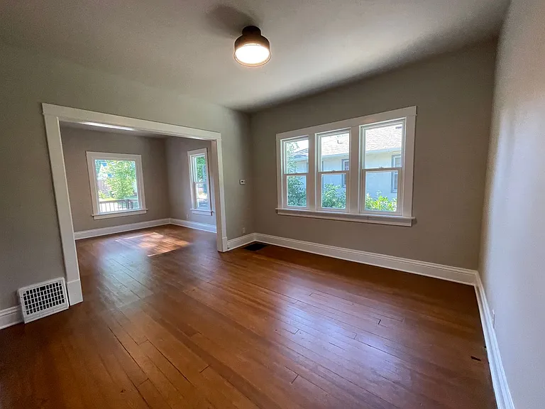 603 S Hawthorne Ave — Photo 17