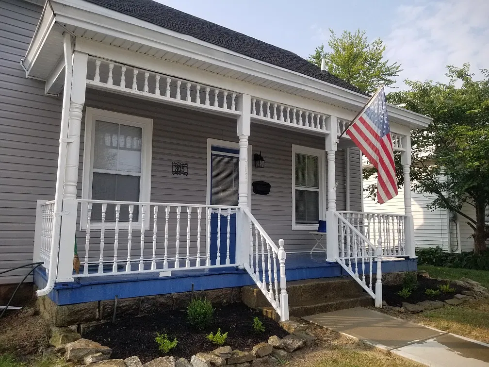 2 bed, 1350 sqft, $1,895 — Photo 1