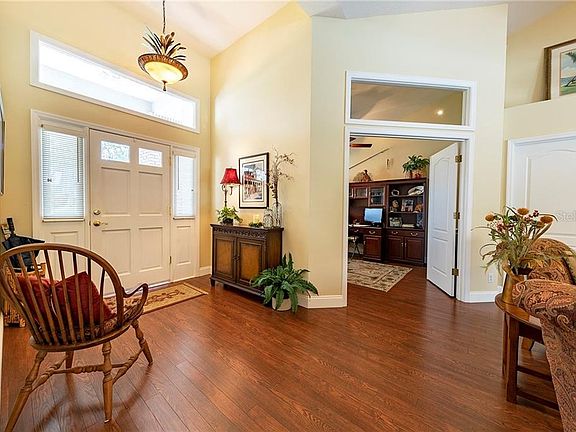 4th image of 1151 New Castle Ct