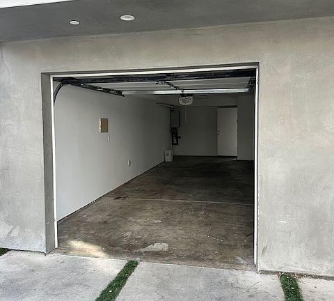 2nd image of 14247 Sylvan St