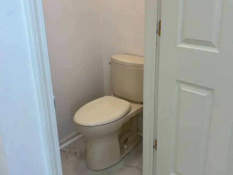 7609 Carlton Dr — Photo 29
