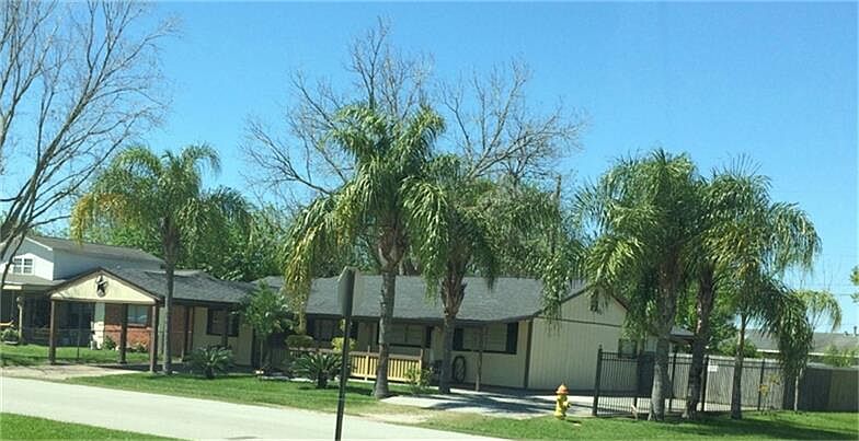 1st image of 2225 Estate Dr
