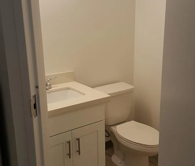 4532 20th Ave NE #201 — Photo 8