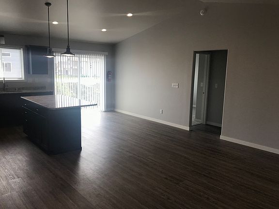 5th image of 4205 14th Ave S