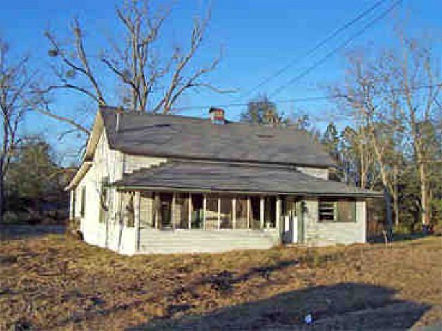 1st image of 715 Sellers St E