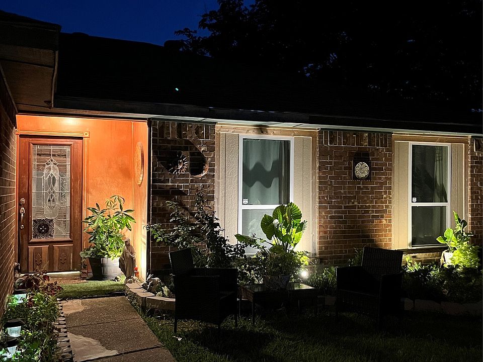 1st image of 3001 Colony Dr