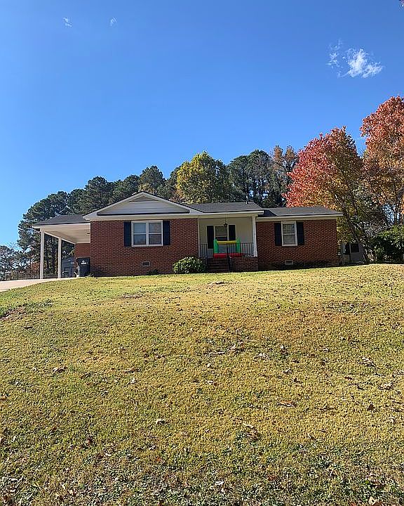 1st image of 106 Marthas Ln