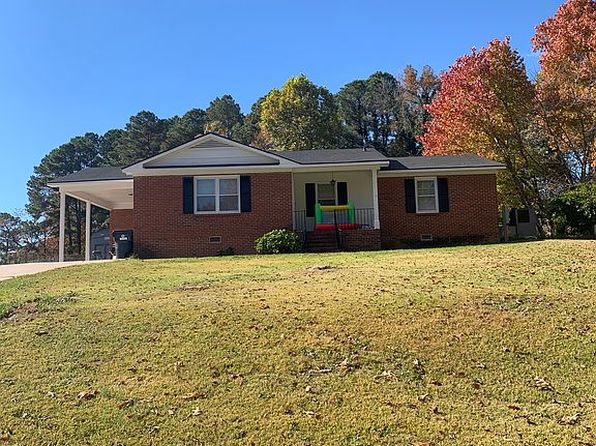 106 Marthas Ln