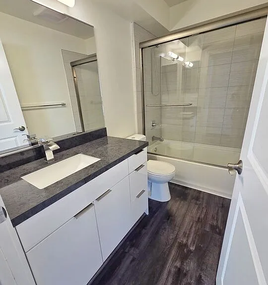 2651 S Hobart Blvd #6 — Photo 4