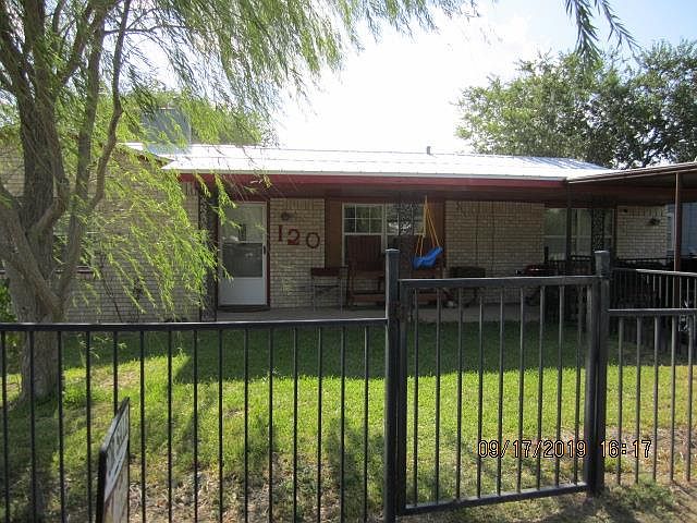 1st image of 120 S Oaklawn Dr