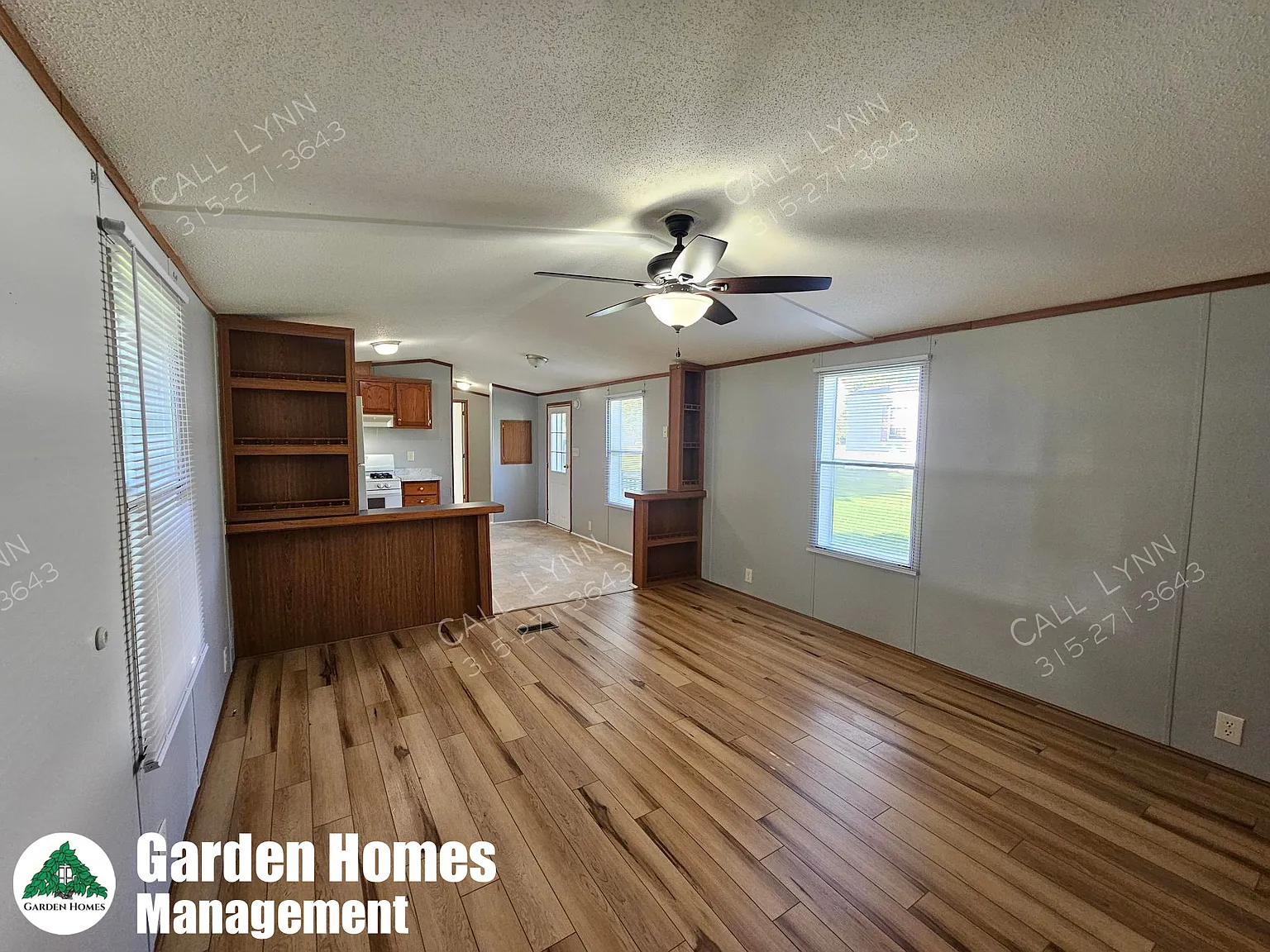 3 bed, 1.5 bath, 924 sqft, $1,400 — Photo 3