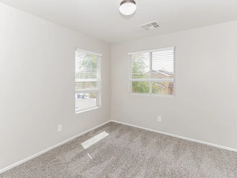 70 Glen Park Ave — Photo 12