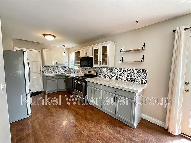 320 Ring Of Kerry Dr — Photo 6