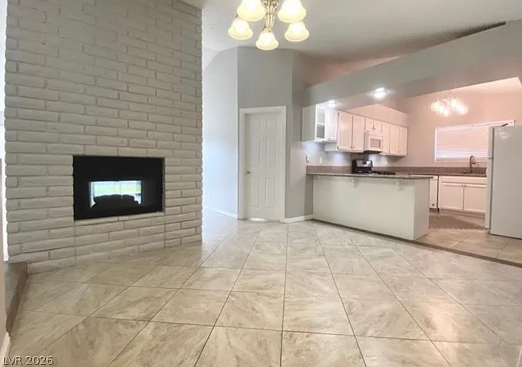 718 Skipjack Dr — Photo 3