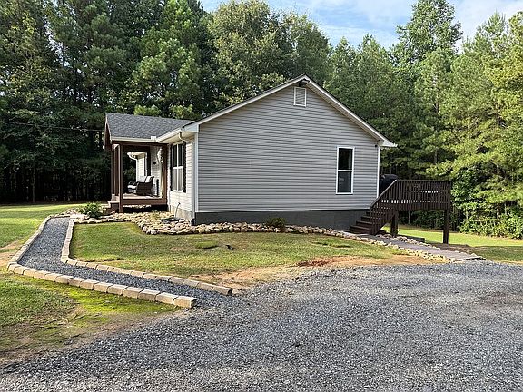 3rd image of 723 Summers McKoy Rd
