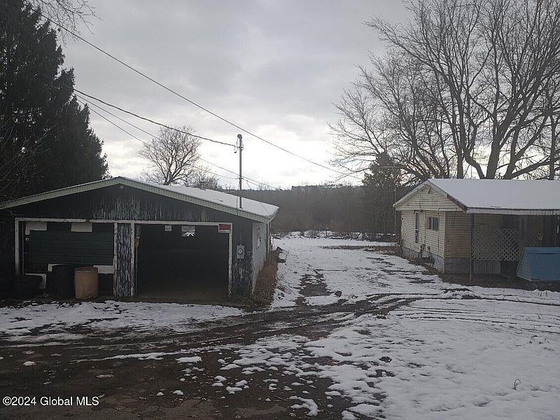 3rd image of 190 Groff Road
