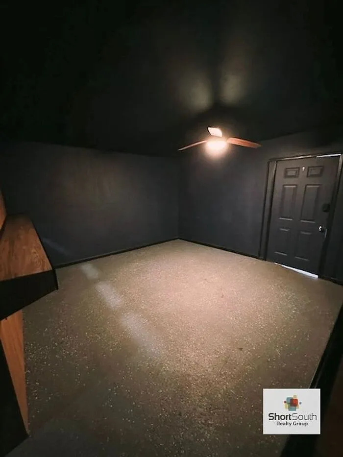 Studio, 1.0 bath, 1300 sqft, $850 — Photo 3
