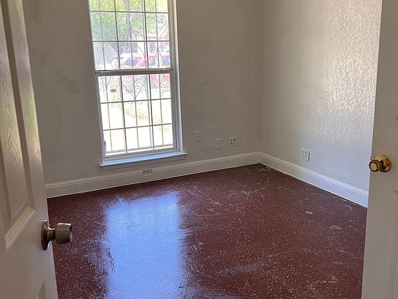5th image of 5936 Fairwood St