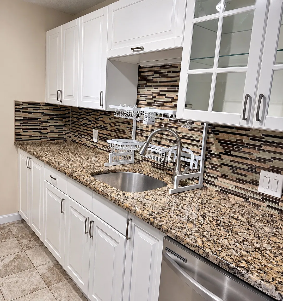 4 Greenbriar Dr — Photo 3
