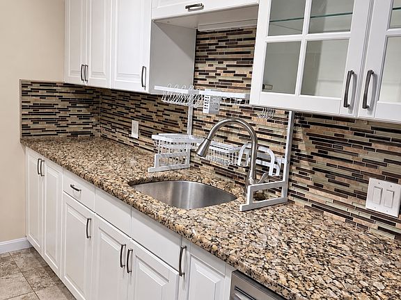 3rd image of 4 Greenbriar Dr APT 308
