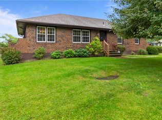 3025 S Kendall Dr, Independence, MO 64055