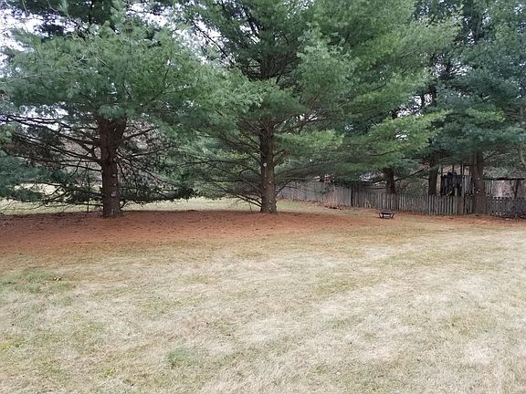 4th image of 3537 Hollow Wood Dr