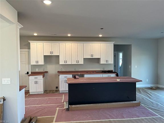 3rd image of 1453 Whittamore Rd