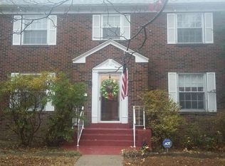 301 E Cypress St, Charleston, MO 63834