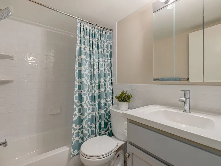 6135 Leesburg Pike #101 — Photo 14