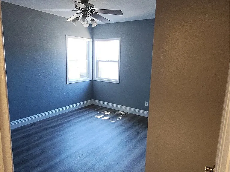 858 S Riverside Ave — Photo 11