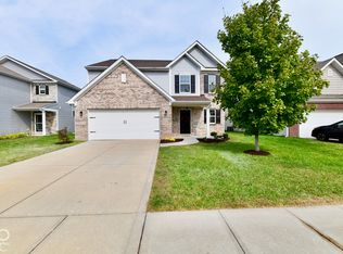 6116 Pebblebrooke Rd, Whitestown, IN 46075