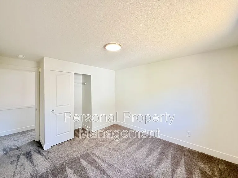 16900 NE 22nd St — Photo 10