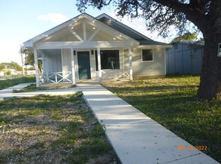 501 Roach St, Uvalde, TX 78801