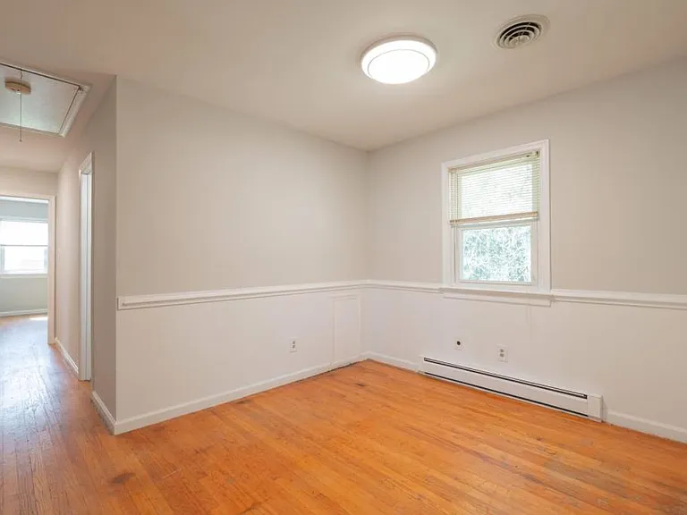 2900 Clintwood Rd — Photo 9
