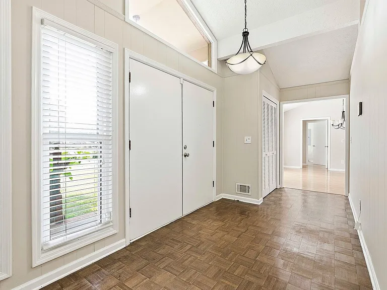 230 New Oak Ridge Trl — Photo 5