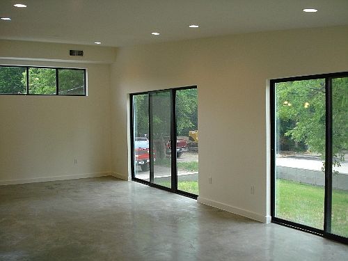 2nd image of 1009 S Center St #2