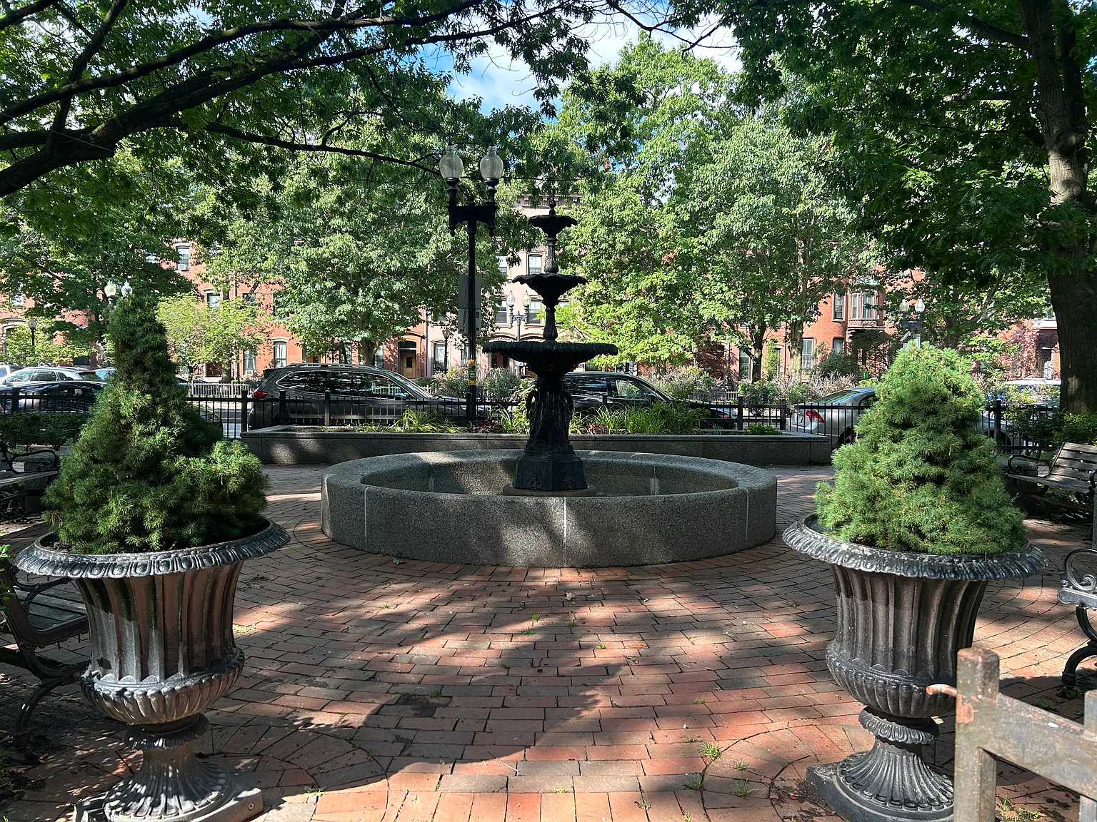 2 bed, 1200 sqft, $4,000 — Photo 2
