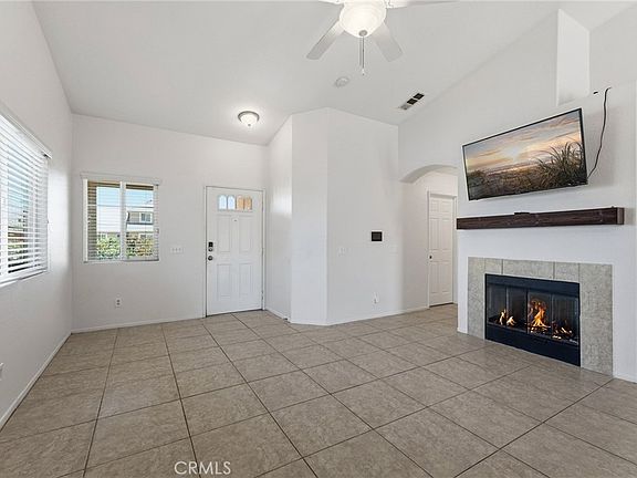 3rd image of 14604 Palm St