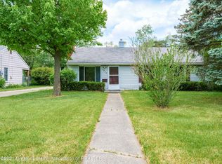 2816 Risley Dr, Lansing, MI 48917